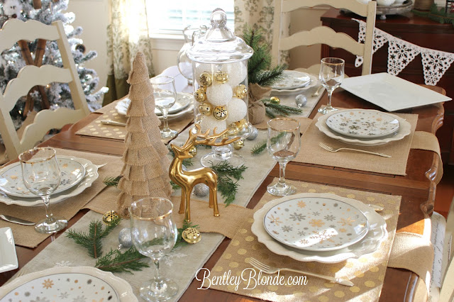 Holiday Brunch | Holiday Table Setting, Hot Cocoa Bar & Decor!