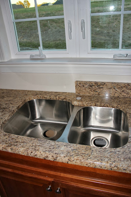 Building Our First House - Granite, Appliances & Mistakes!
