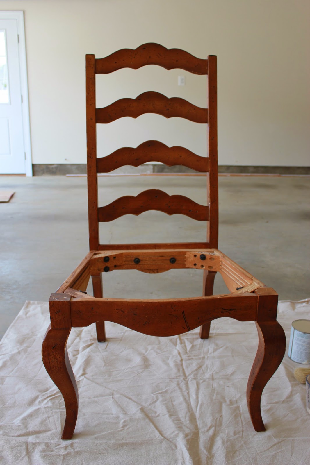 Dining Table & Chairs Makeover using Chalk Paint® decorative paint by Annie Sloan