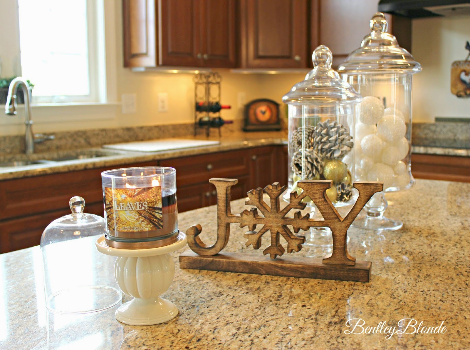 House Tour (Updated!) Holiday Home Decor | BentleyBlonde