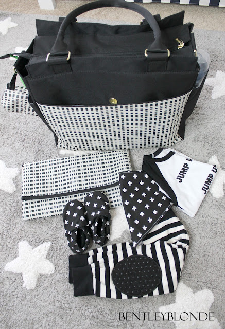 Whats in My Diaper Bag? JJ Cole Freeman Bag