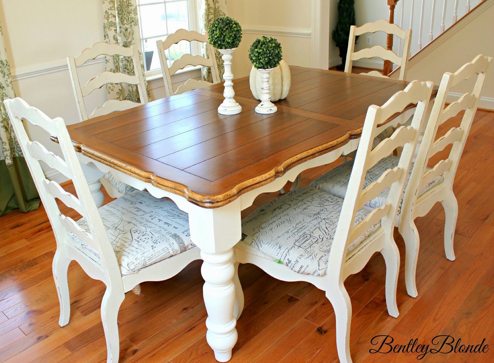 Dining Table & Chairs Makeover using Chalk Paint® decorative paint by Annie Sloan