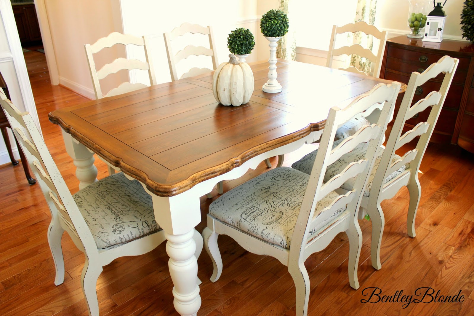 Dining Table & Chairs Makeover using Chalk Paint® decorative paint by Annie Sloan