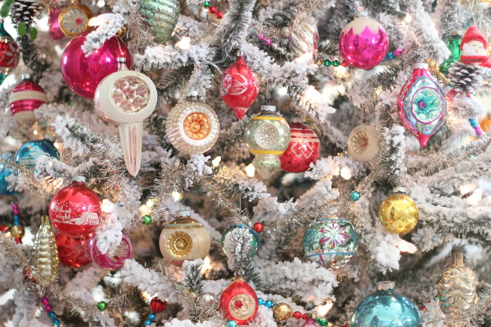 Vintage Inspired Christmas Tree | BentleyBlonde