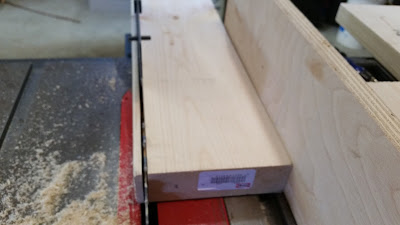 DIY Farmhouse Bench Tutorial | BentleyBlonde