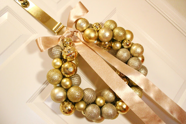 Christmas Ornament Ball Wreath Tutorial