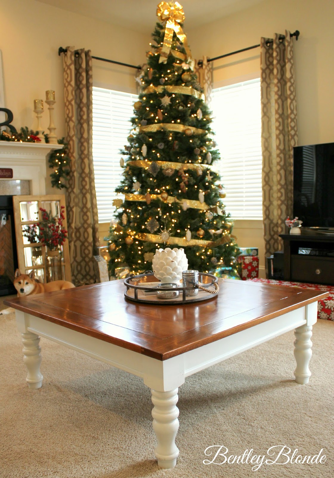 House Tour (Updated!) Holiday Home Decor | BentleyBlonde