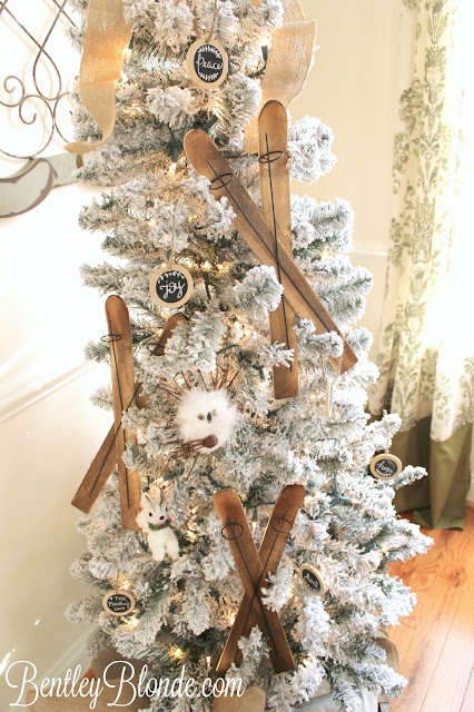 Holiday Brunch | Holiday Table Setting, Hot Cocoa Bar & Decor!