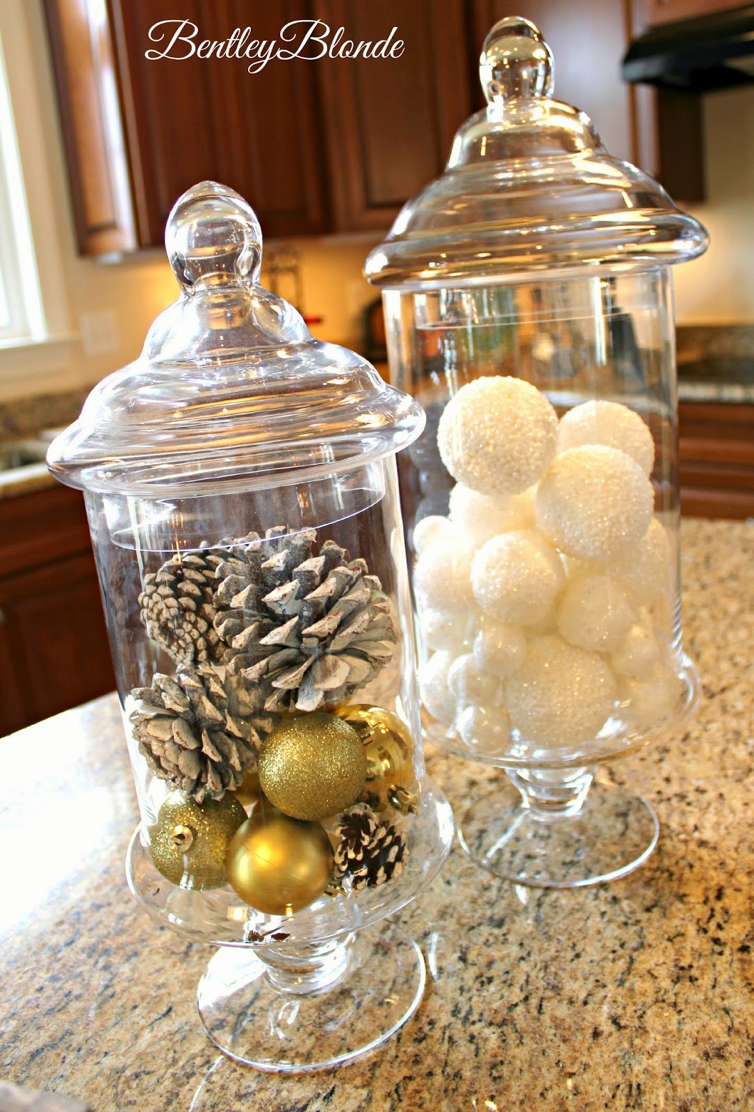 House Tour (Updated!) Holiday Home Decor | BentleyBlonde