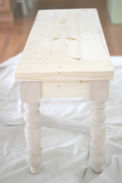 DIY Farmhouse Bench Tutorial | BentleyBlonde