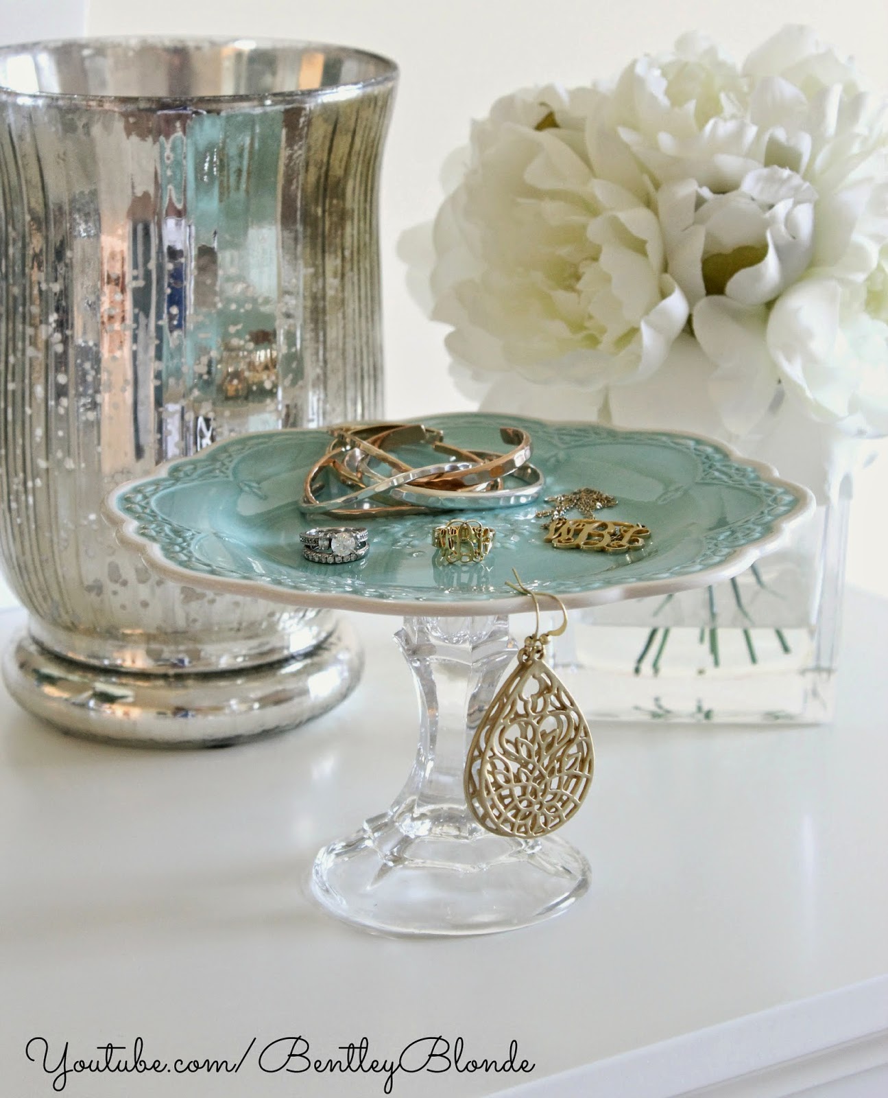Dollar Store DIY | Makeup & Jewelry Stand