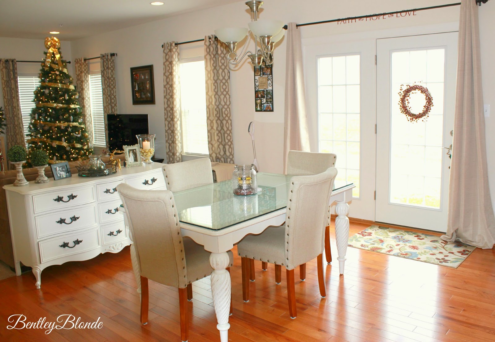 House Tour (Updated!) Holiday Home Decor | BentleyBlonde
