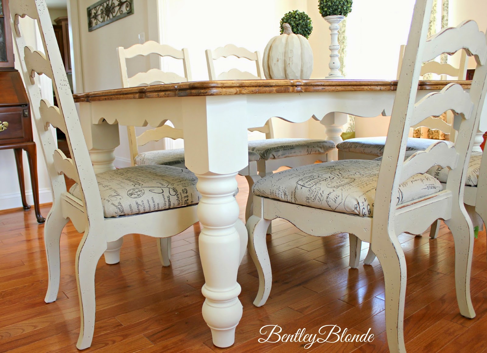 Dining Table & Chairs Makeover using Chalk Paint® decorative paint by Annie Sloan